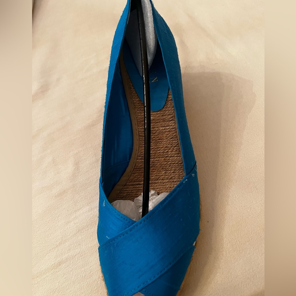 Ralph Lauren Size 10B Never Worn Blue Turquoise Espadrilles.
